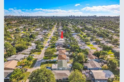 380 NW 47th Ct, Fort Lauderdale, FL 33309 - Photo 23