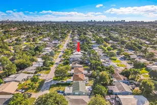 380 NW 47th Ct, Fort Lauderdale, FL 33309 - Photo 23