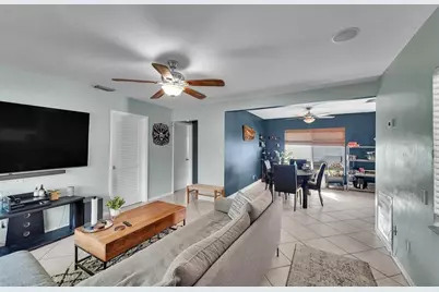 380 NW 47th Ct, Fort Lauderdale, FL 33309 - Photo 5