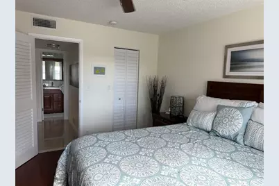9400  Sunrise Lakes Blvd, Unit #307, Sunrise, FL 33322 - Photo 17