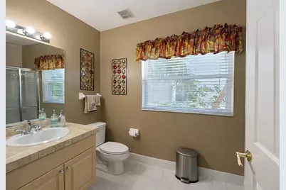 1381  Beacon Cir, Wellington, FL 33414 - Photo 35