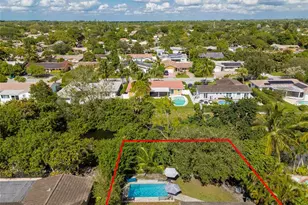 7509 NW 40th Pl, Coral Springs, FL 33065 - Photo 3