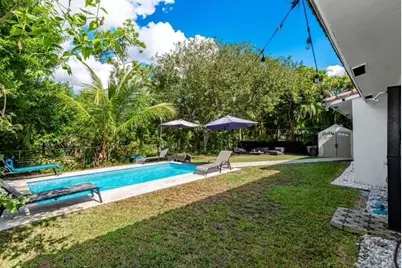 7509 NW 40th Pl, Coral Springs, FL 33065 - Photo 25