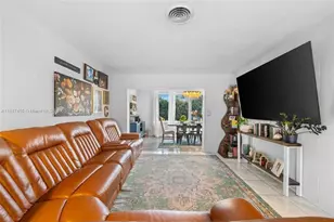 6351 Moseley St, Hollywood, FL 33024 - Photo 7