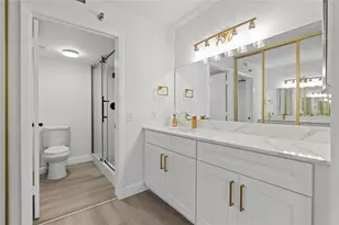 2232 N Cypress Bend Dr, Pompano Beach, FL 33069 - Photo 23