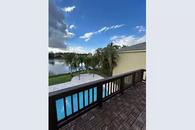 414 SW 205th Ave, Pembroke Pines, FL 33029 - Photo 3