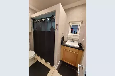 5770 NW 191st Ter, Hialeah, FL 33015 - Photo 11