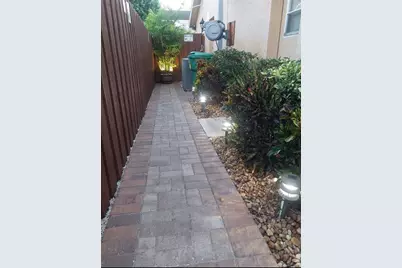 5770 NW 191st Ter, Hialeah, FL 33015 - Photo 3