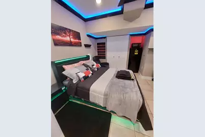 5770 NW 191st Ter, Hialeah, FL 33015 - Photo 7