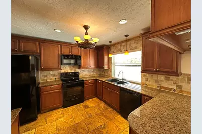 364 NW 107th Ter, Coral Springs, FL 33071 - Photo 7