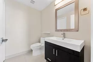 1900 N Bayshore Dr, Miami, FL 33132 - Photo 7