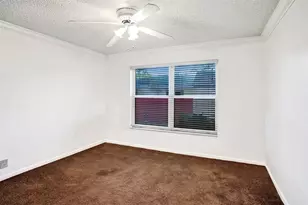 1073 SW 119th Ave, Davie, FL 33325 - Photo 11