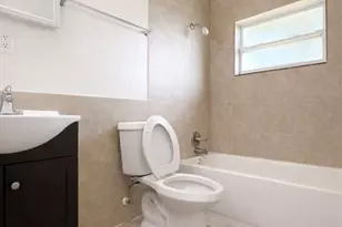 561 SW 14th St, Belle Glade, FL 33430 - Photo 13