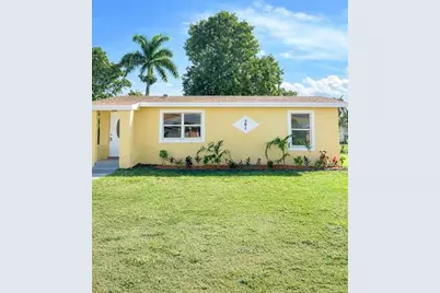 561  SW 14th St, Belle Glade, FL 33430 - Photo 1