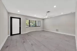 1004 Johnson St, Hollywood, FL 33019 - Photo 5