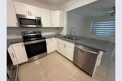2300 SW 43rd Ter, Fort Lauderdale, FL 33317 - Photo 23