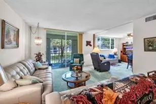 9511 N Hollybrook Lake Dr, Pembroke Pines, FL 33025 - Photo 11