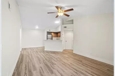 12730  Vista Isles Dr, Unit #821, Plantation, FL 33325 - Photo 7