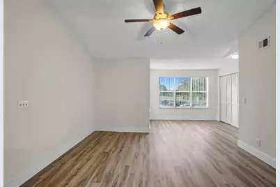 12730  Vista Isles Dr, Unit #821, Plantation, FL 33325 - Photo 13