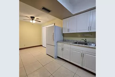 4215 NW 52nd Ave, Lauderdale Lakes, FL 33319 - Photo 9