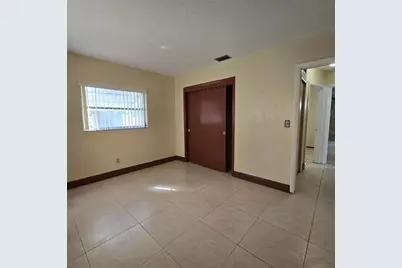 4215 NW 52nd Ave, Lauderdale Lakes, FL 33319 - Photo 21