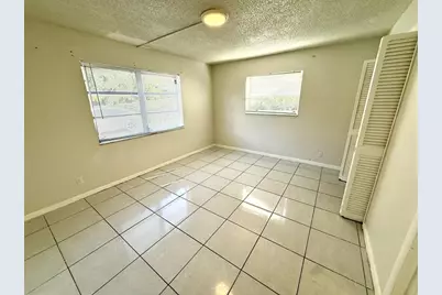 3880  Woodside Dr, Coral Springs, FL 33065 - Photo 15