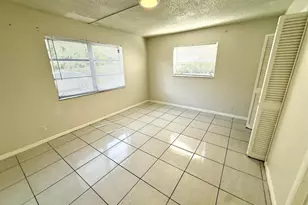 3880 Woodside Dr, Coral Springs, FL 33065 - Photo 15