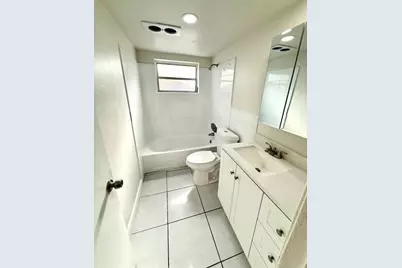 3880  Woodside Dr, Coral Springs, FL 33065 - Photo 17