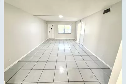 3880  Woodside Dr, Coral Springs, FL 33065 - Photo 7