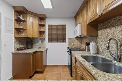 2312 S Cypress Bend Dr, Unit #205, Pompano Beach, FL 33069 - Photo 19