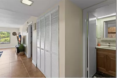 2312 S Cypress Bend Dr, Unit #205, Pompano Beach, FL 33069 - Photo 11
