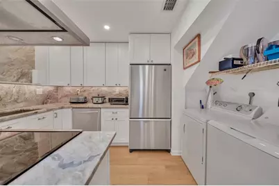 200 NE 17th Ct, Unit #805, Fort Lauderdale, FL 33305 - Photo 9