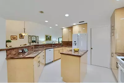 65  Centennial Ct, Unit #65, Deerfield Beach, FL 33442 - Photo 5