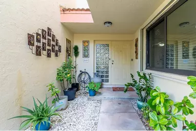 3351  Emerald Oaks Dr, Unit #103, Hollywood, FL 33021 - Photo 19