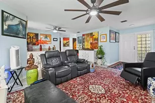 3351 Emerald Oaks Dr, Hollywood, FL 33021 - Photo 25