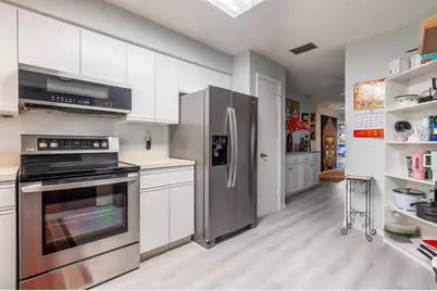 3351  Emerald Oaks Dr, Unit #103, Hollywood, FL 33021 - Photo 31