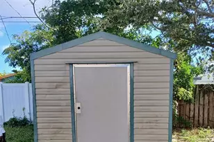 514 NW 3rd Ave, Deerfield Beach, FL 33441 - Photo 11