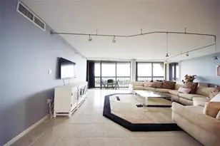 2480 Presidential Way, West Palm Beach, FL 33401 - Photo 1