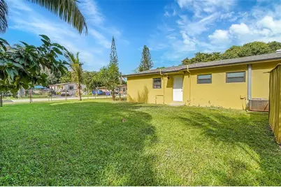 2870 NW 22 Street, Fort Lauderdale, FL 33311 - Photo 5