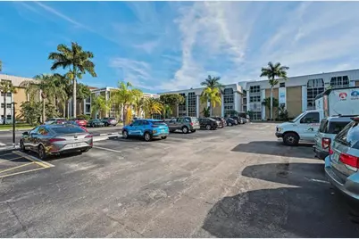 3000 NE 16th Ave, Unit #305, Oakland Park, FL 33334 - Photo 23