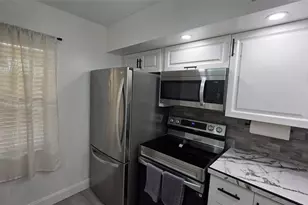 2831 Somerset Dr Unit, Lauderdale Lakes, FL 33311 - Photo 9