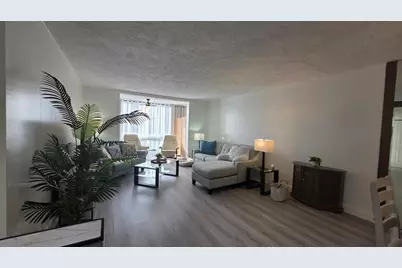 2831  Somerset Dr, Unit #105, Lauderdale Lakes, FL 33311 - Photo 5