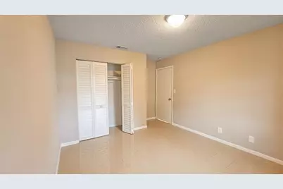 416  Lakeside Dr, Unit #129, Margate, FL 33063 - Photo 9