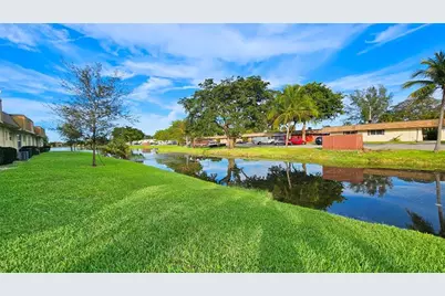 416  Lakeside Dr, Unit #129, Margate, FL 33063 - Photo 17