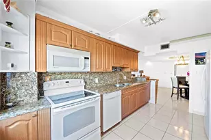 2801 NE 183rd St, Aventura, FL 33160 - Photo 9