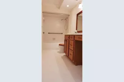 3040 NE 16th Ave, Unit #303 A, Oakland Park, FL 33334 - Photo 7