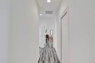 233 NE 11th St, Fort Lauderdale, FL 33304 - Photo 21