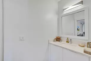 233 NE 11th St, Fort Lauderdale, FL 33304 - Photo 13