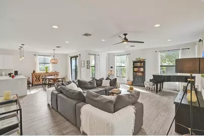 233 NE 11th St, Unit #233, Fort Lauderdale, FL 33304 - Photo 9