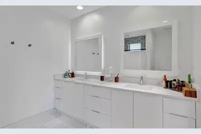 233 NE 11th St, Unit #233, Fort Lauderdale, FL 33304 - Photo 35